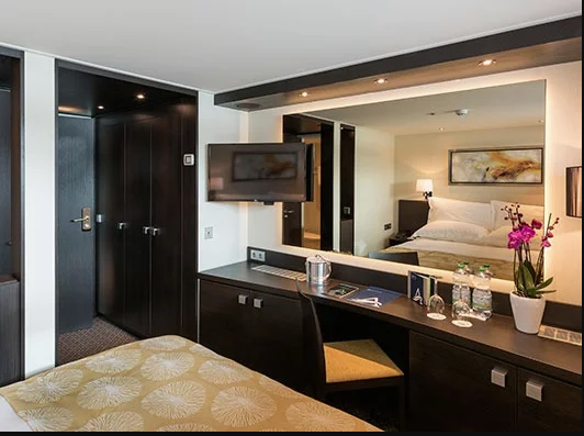 Avalon Imagery II Deluxe Stateroom.png